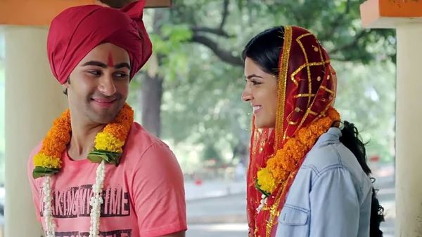 Lekar Hum Deewana Dil