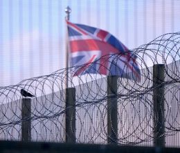 image-https://media.senscritique.com/media/000018818118/0/inside_prison_britain_behind_bars.jpg