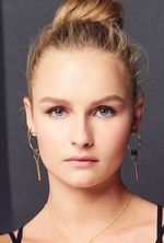 Olivia DeJonge