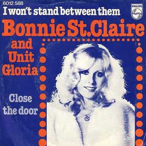 I Won’t Stand Between Them / Close the Door (Single)