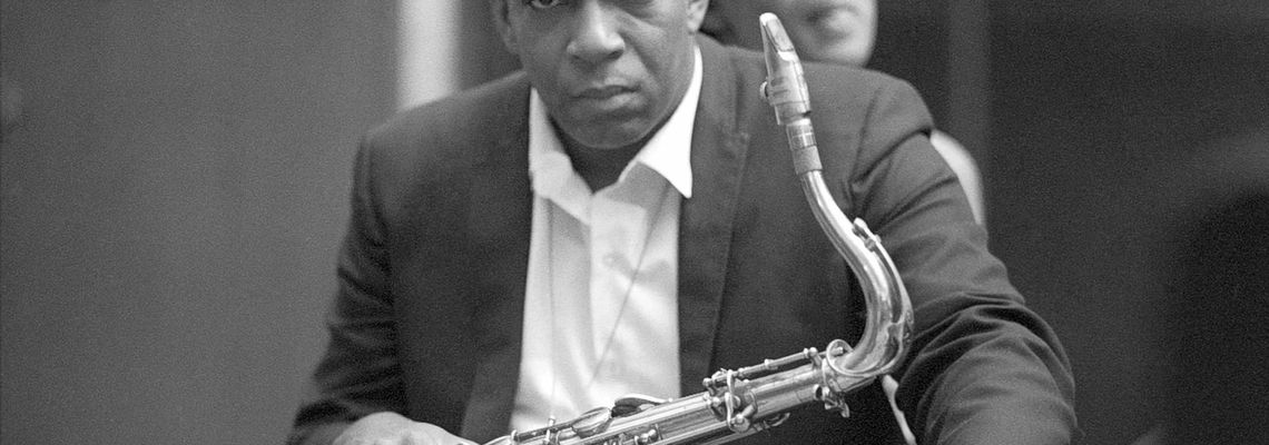 Cover Chasing Trane: The John Coltrane Documentary