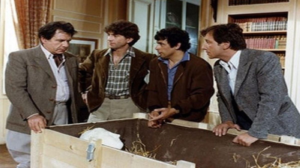 Le Mille Pattes Fait Des Claquettes Le mille-pattes fait des claquettes - Film (1977) - SensCritique