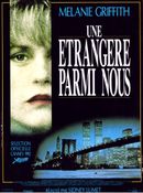 Affiche Une étrangère parmi nous