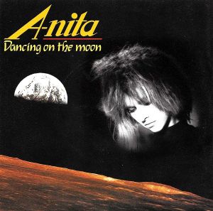 Dancing on the Moon / Good Love (Single)