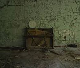 image-https://media.senscritique.com/media/000019320604/0/pripyat_piano.jpg