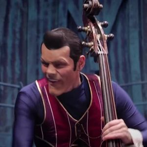 WE ARE NUMBER ONE – bass (Single)