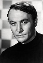 Robert Loggia