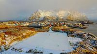 Stades (3/6) - Le terrain du fjord (Norvège)