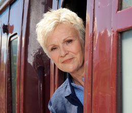 image-https://media.senscritique.com/media/000019401206/0/coastal_railways_with_julie_walters.jpg