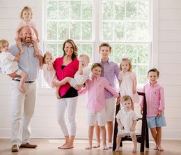 image-https://media.senscritique.com/media/000019421446/0/Sweet_Home_Sextuplets.jpg