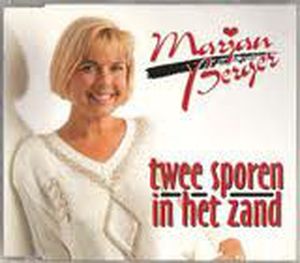 Twee sporen in het zand / Zolang er liefde bestaat (Single)