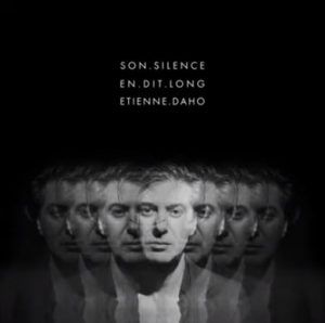 Son silence en dit long (Single)