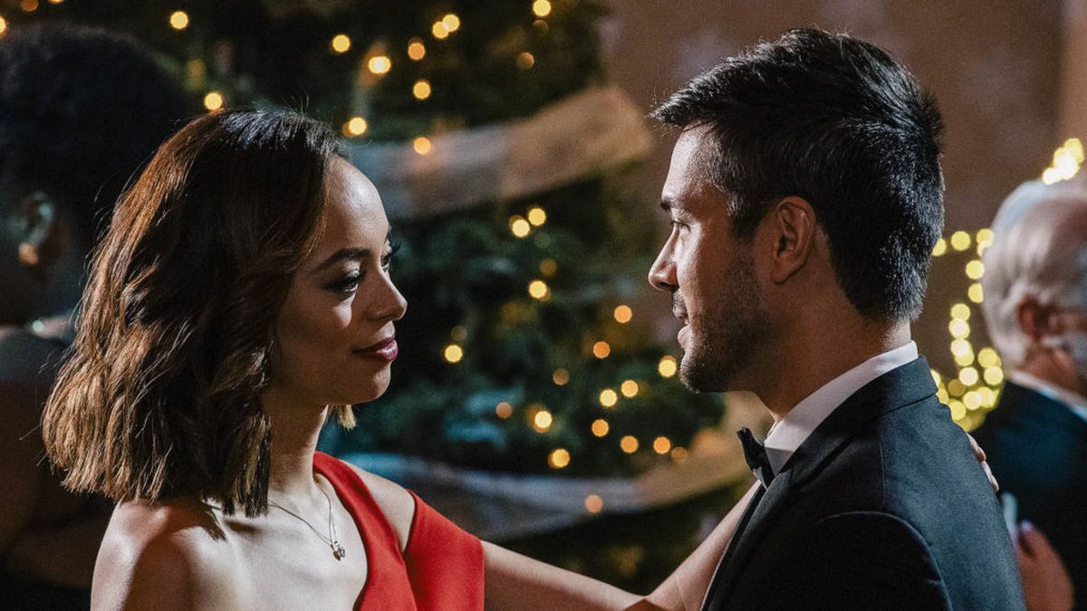 Coup De Foudre Pour L'apprenti Du Père Noël Coup de foudre pour l'apprenti du père Noël - Téléfilm (2020)