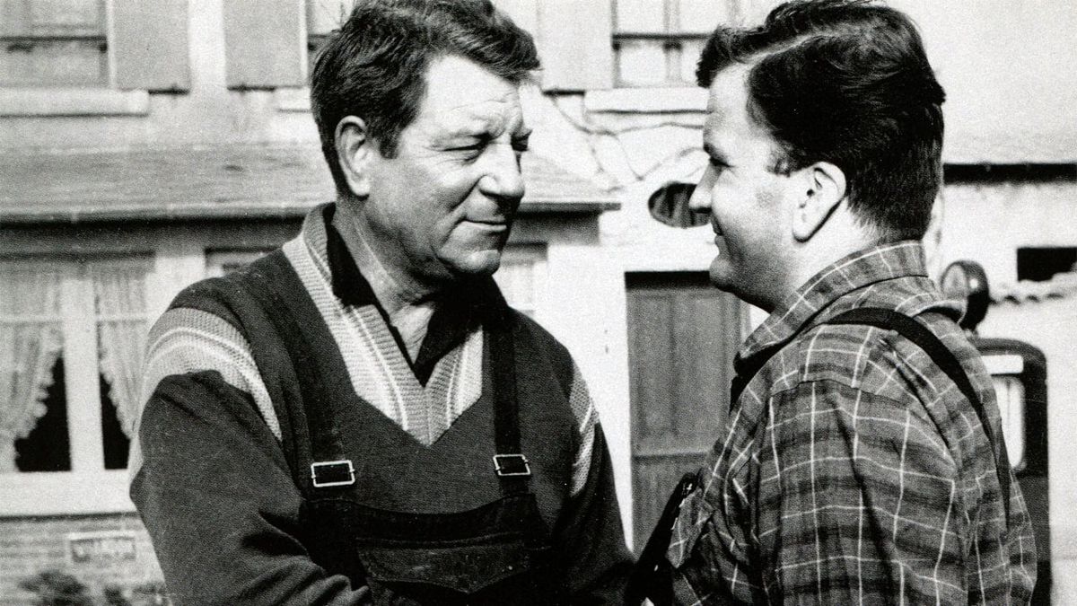 Films Et Séries Tv Avec Pierre Mondy Avis sur le film Des gens sans importance (1956) - Passage de relais