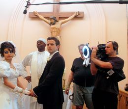 image-https://media.senscritique.com/media/000019913357/0/tony_n_tina_s_wedding.jpg