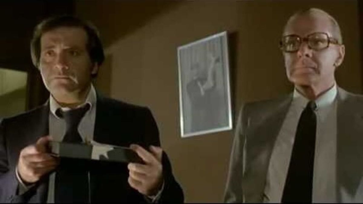Je Te Tiens Tu Me Tiens Par La Barbichette Film Je te tiens, tu me tiens par la barbichette - Film (1979)