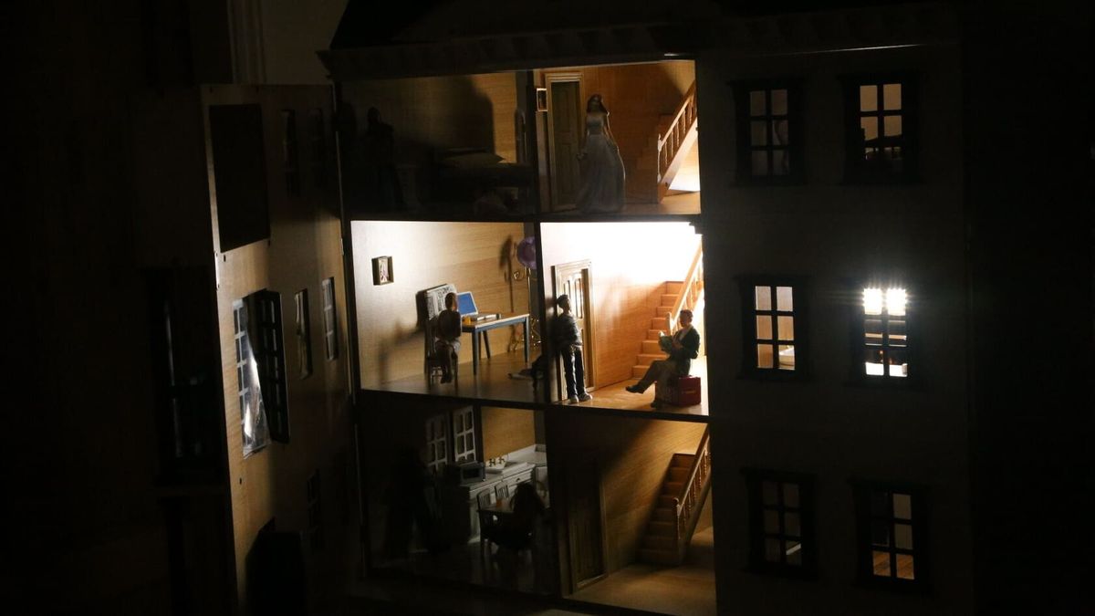 Doll House Film (2020) SensCritique