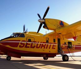 image-https://media.senscritique.com/media/000020115527/0/canadair_un_avion_de_legende.jpg