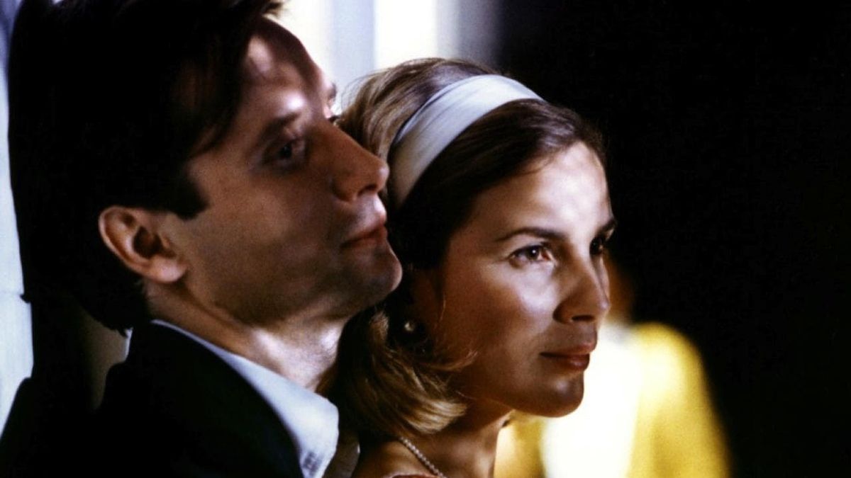 Le Parfum D Yvonne Le Parfum d'Yvonne - Film (1994) - SensCritique