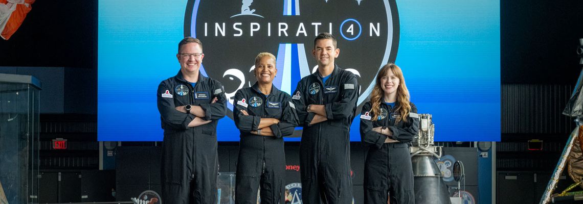 Cover Compte à rebours : Quatre touristes dans l'espace