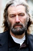 Photo Clive Russell