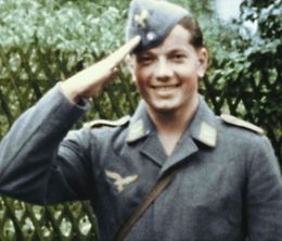 image-https://media.senscritique.com/media/000020356661/0/apocalypse_hitler_attaque_a_l_est.jpg
