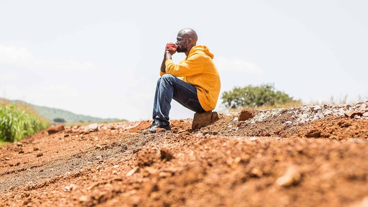 Images de The Girl in the Yellow Jumper (2020) SensCritique