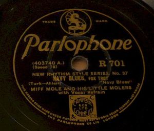 Navy Blues / Happy Feet (Single)