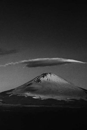 Mount Fuji - The Movement of Clouds