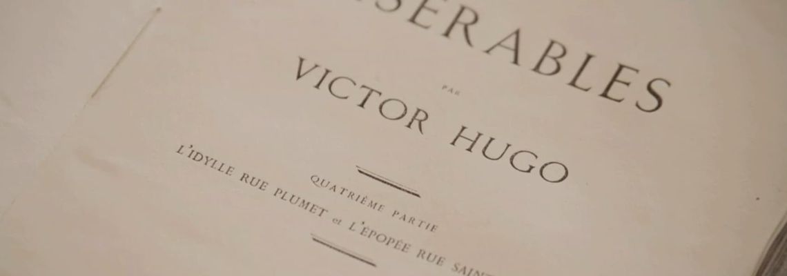 Cover « Les Misérables » et Victor Hugo - Au nom du peuple