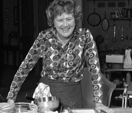 image-https://media.senscritique.com/media/000020709067/0/julia_child_le_portrait_d_une_icone_imparfaite.jpg