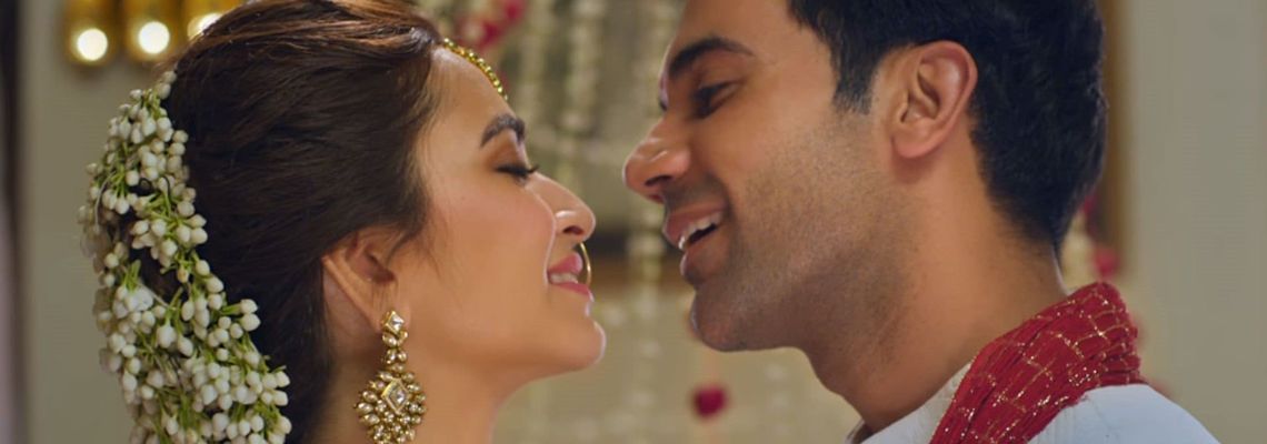 Cover Shaadi Mein Zaroor Aana Hindi