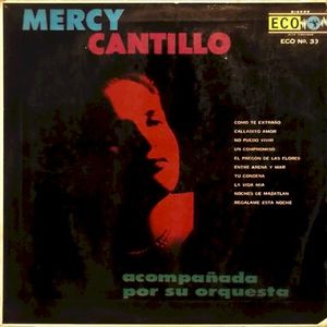 Mercy Cantillo acompañada por su orquesta