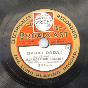 Dada! Dada! / It Goes Like This (That Funny Melody) (Single)