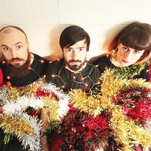 This Mistletoe Is Mine (Ring‐a‐ding‐a‐ding) (Single)