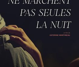 image-https://media.senscritique.com/media/000020873154/0/les_filles_ne_marchent_pas_seules_la_nuit.jpg