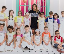 image-https://media.senscritique.com/media/000021020147/0/junior_bake_off_it.jpg