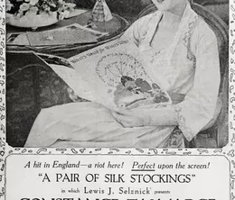image-https://media.senscritique.com/media/000021043988/0/a_pair_of_silk_stockings.webp