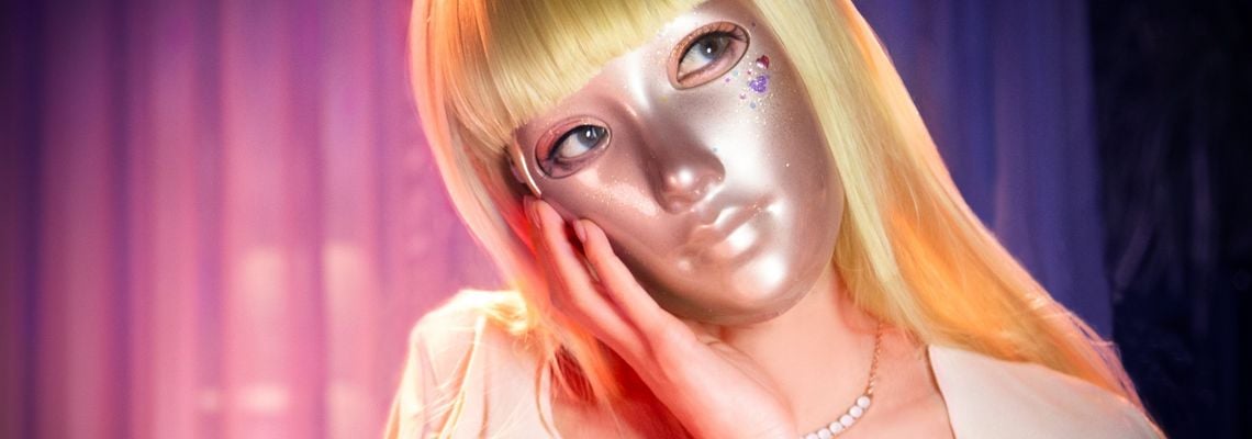 Cover Mask Girl