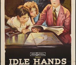 image-https://media.senscritique.com/media/000021349942/0/idle_hands.jpg