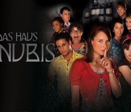 image-https://media.senscritique.com/media/000021363541/0/house_of_anubis_2009.jpg