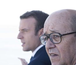 image-https://media.senscritique.com/media/000021390983/0/en_guerres_jean_yves_le_drian_temoigne.jpg