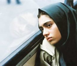 image-https://media.senscritique.com/media/000021392396/0/la_fille_aux_baskets.jpg