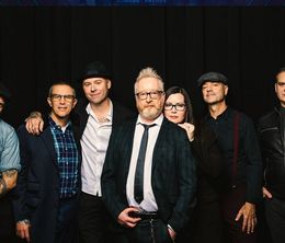 image-https://media.senscritique.com/media/000021398380/0/flogging_molly_hellfest_2023.jpg