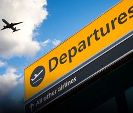 image-https://media.senscritique.com/media/000021698518/0/britain_s_busiest_airport_heathrow.jpg