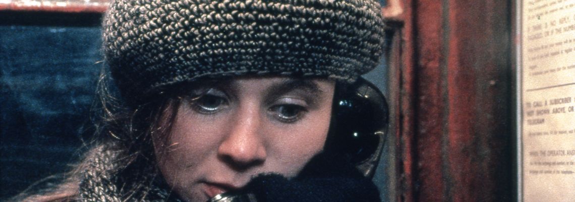 Cover Breaking the Waves