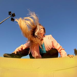 go out there (Single)