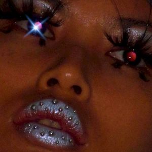 hood zendaya (Single)