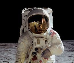 image-https://media.senscritique.com/media/000022123712/0/apollo_11.jpg