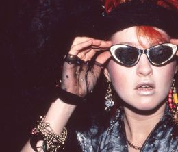 image-https://media.senscritique.com/media/000022154564/0/cindy_lauper_let_the_canary_sing.jpg